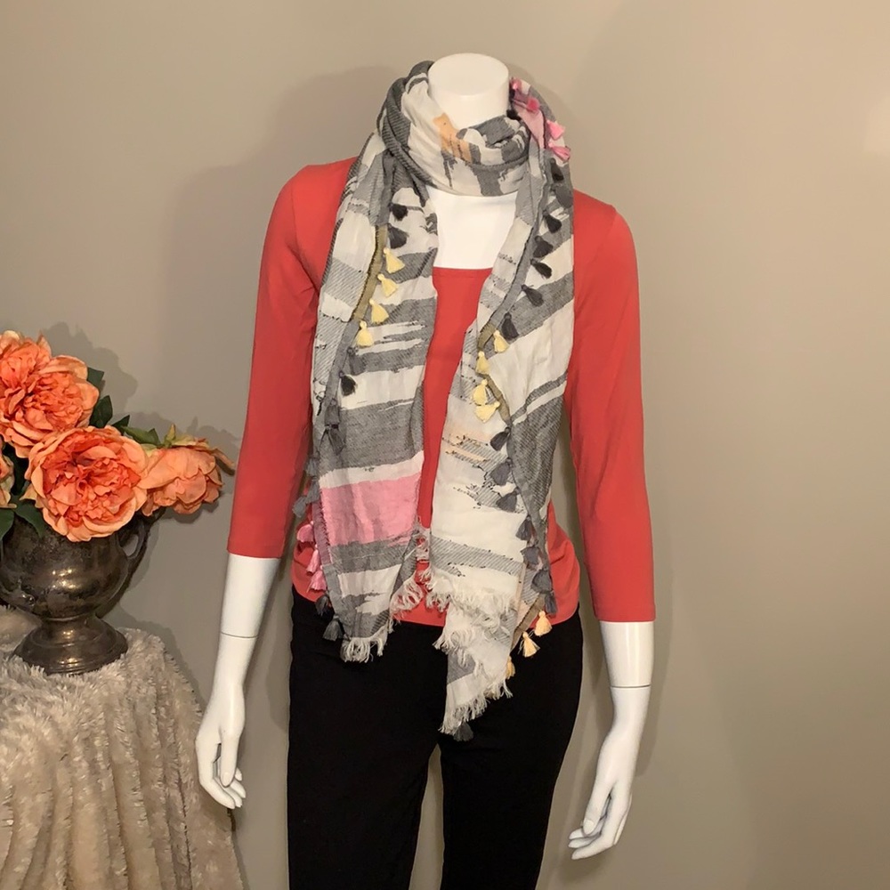SHIRALEAH wrap/scarf with tassel fringe